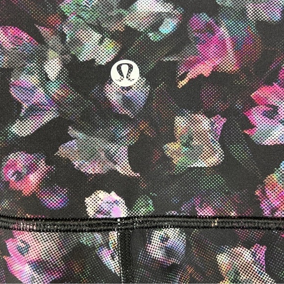 Lululemon Wunder Under Crop High-Rise *Roll Down Scallop Hem Luxtreme Floral - Picture 4 of 4